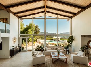 26094 Mulholland Hwy, Calabasas, CA 91302