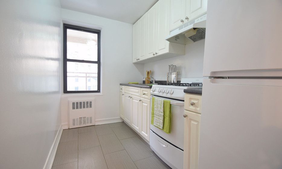 Fordham Terrace - Kitchen - WAC-02E