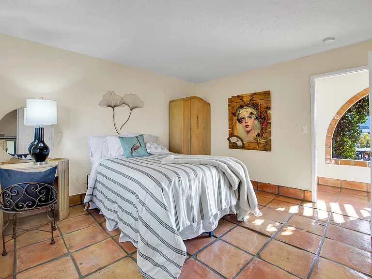135 Loma Metisse Rd — Photo 17