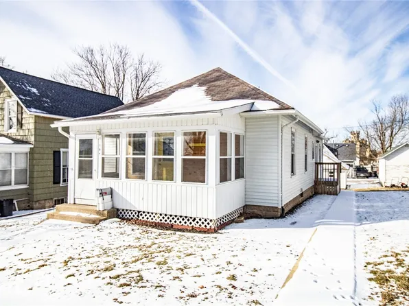 304 N Garnavillo St, Anamosa, IA 52205