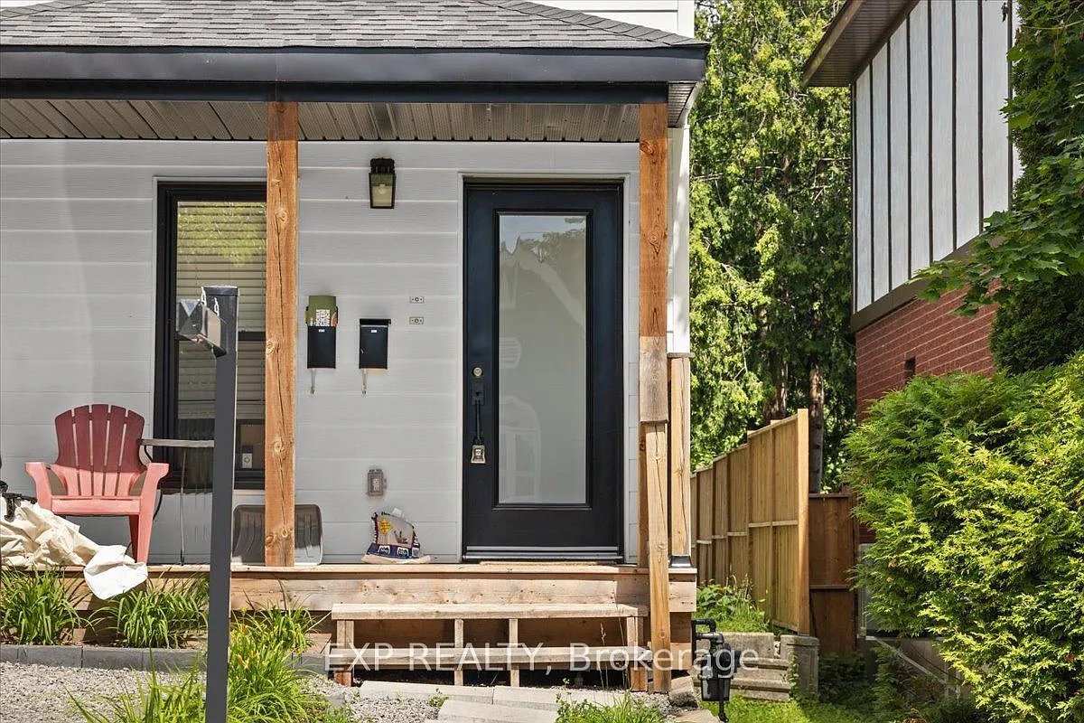 183 Britannia Rd — Photo 2