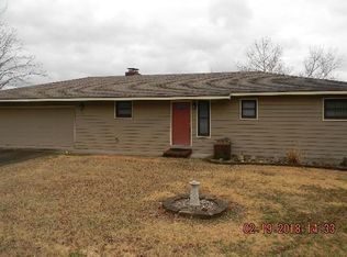 77 Lakeside Dr, Holiday Island, AR 72631