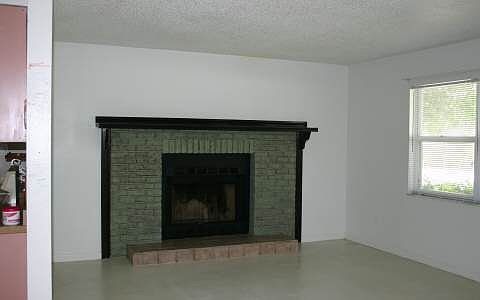 5th image of 318 Honeymoon St NE