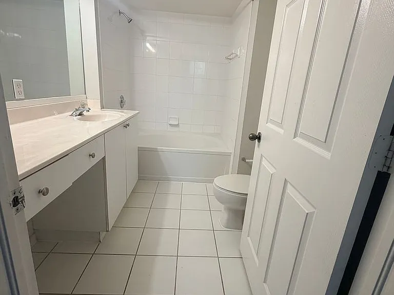 City Center Apartments — Photo 18