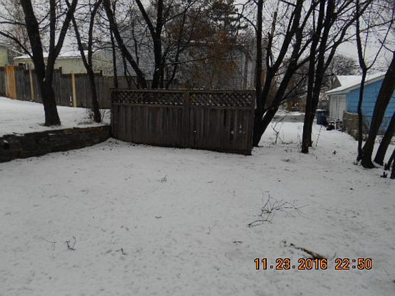 3rd image of 946 Farrington St