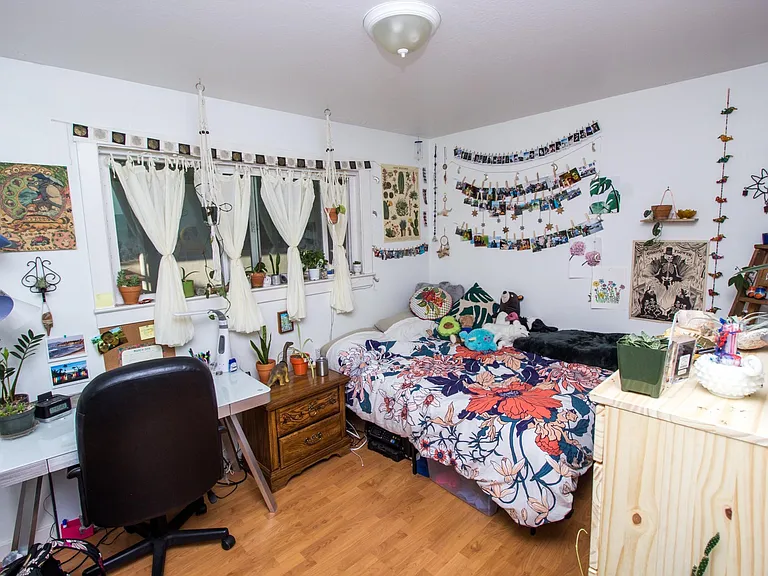 720 D St #7 — Photo 8