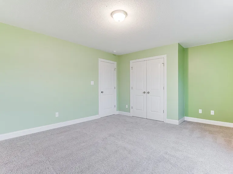 917 Uplands Ln — Photo 34