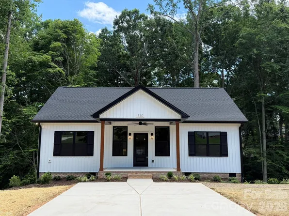 310 Willow St, Stanley, NC 28164