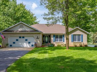 9852 Fawn Lake Dr, Stanwood, MI