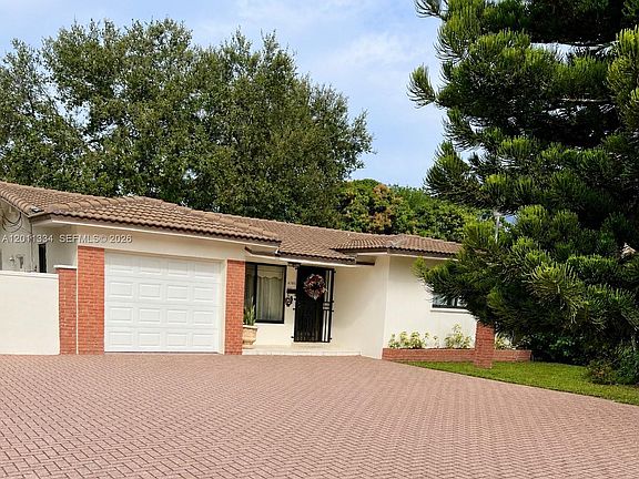 2nd image of 6385 SW 25th St