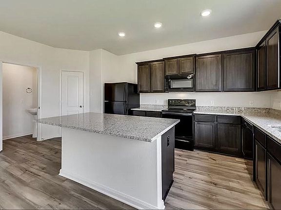 2nd image of 756 Keeneland Dr