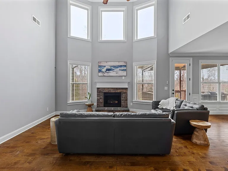 1016 Highgrass Ct — Photo 4