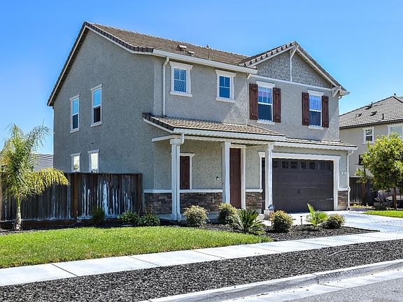 3rd image of 9140 Jardin Way