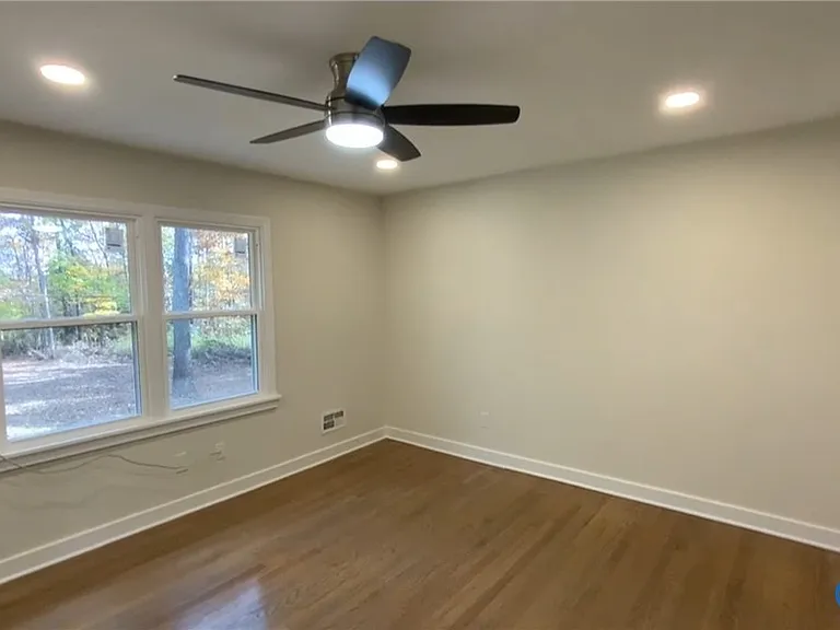 11425 Canterbury Rd — Photo 10