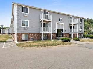8 Royal Dane Dr APT 65, Marshfield, MA 02050