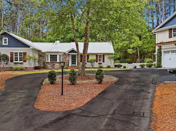 305 Maples Road, Southern Pines, NC 28387