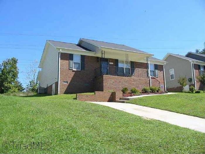 1st image of 4816 Shady Pine Dr