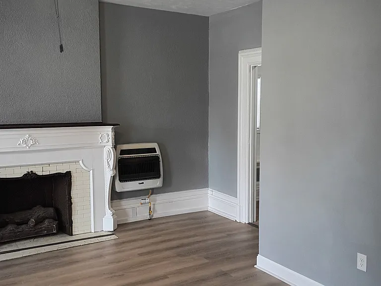 211 S Monroe St #2 — Photo 5