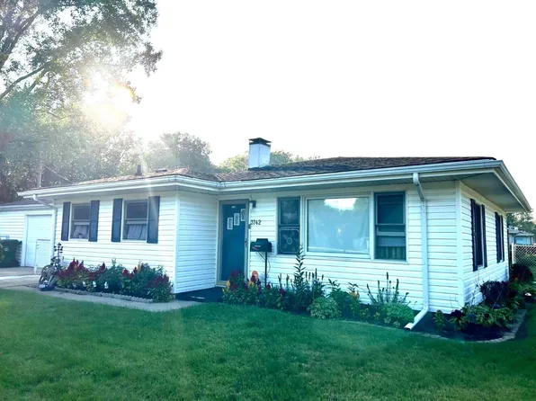 3742 Nebraska Dr, Hammond, IN 46323