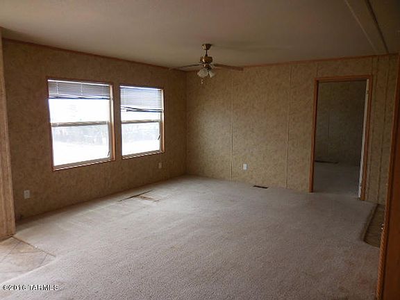 4th image of 1765 N Clay Ave