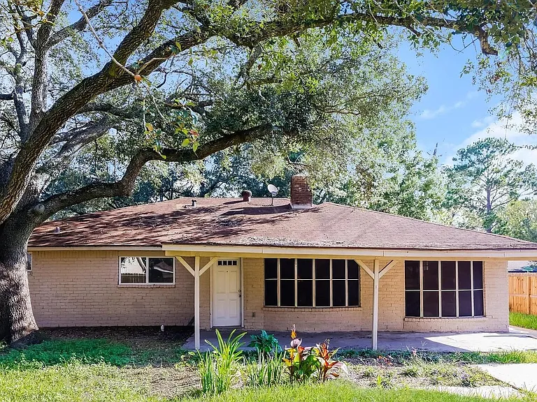 16738 Barcelona Dr — Photo 15