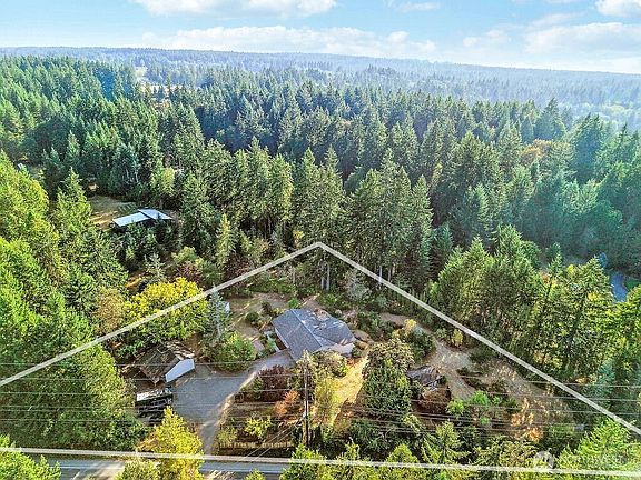 3rd image of 2401 NW Finn Hill Road