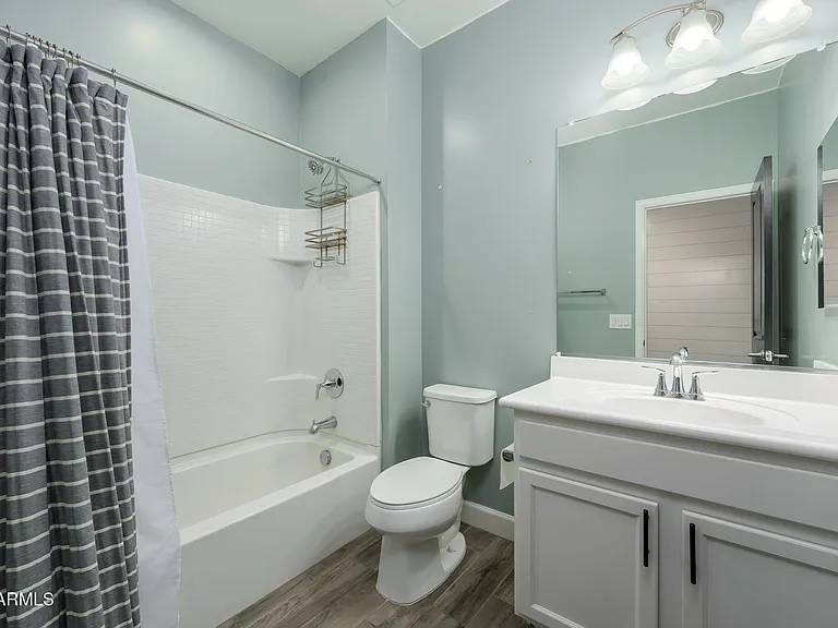 542 E Bamboo Ln — Photo 17
