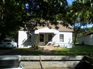 707 E Cowan Ave, Mart, TX 76664