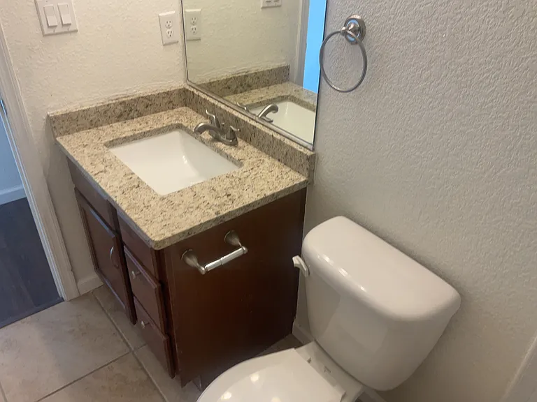 1734 Lark Dr NE — Photo 18