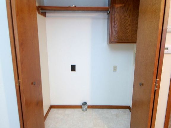 4th image of 1821 Manor Haus Ct APT 2