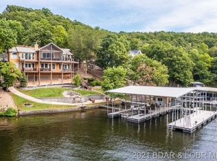 1836 Palisades Dr, Lake Ozark, MO 65049