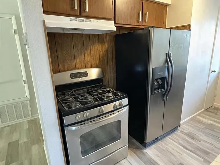 600 W Mimosa St — Photo 4