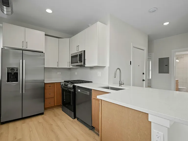 Kitchen with Island