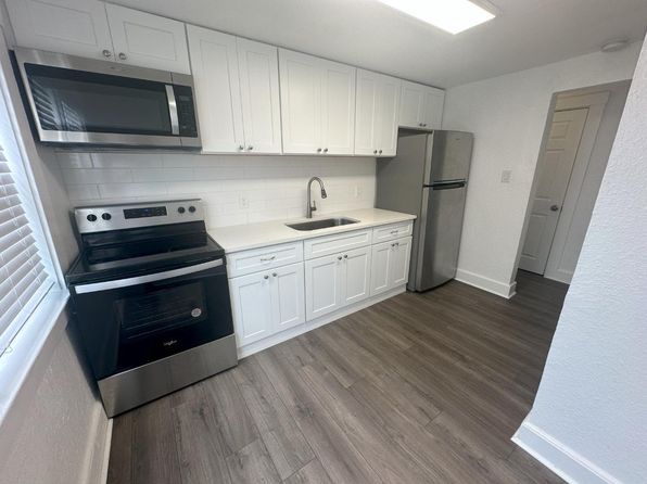 215 S Seacrest Blvd #2