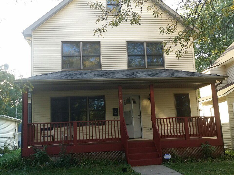 2nd image of 2520 15th Ave S