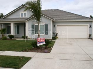 824 W James Ct, Visalia, CA 93277
