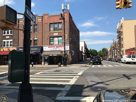 Rented by Realty 2000 Corp | media 30