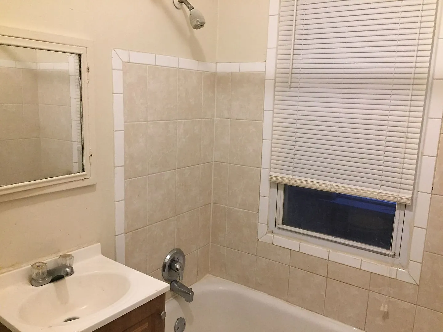816 W. Greenfield Ave. - 19 Unit — Photo 3