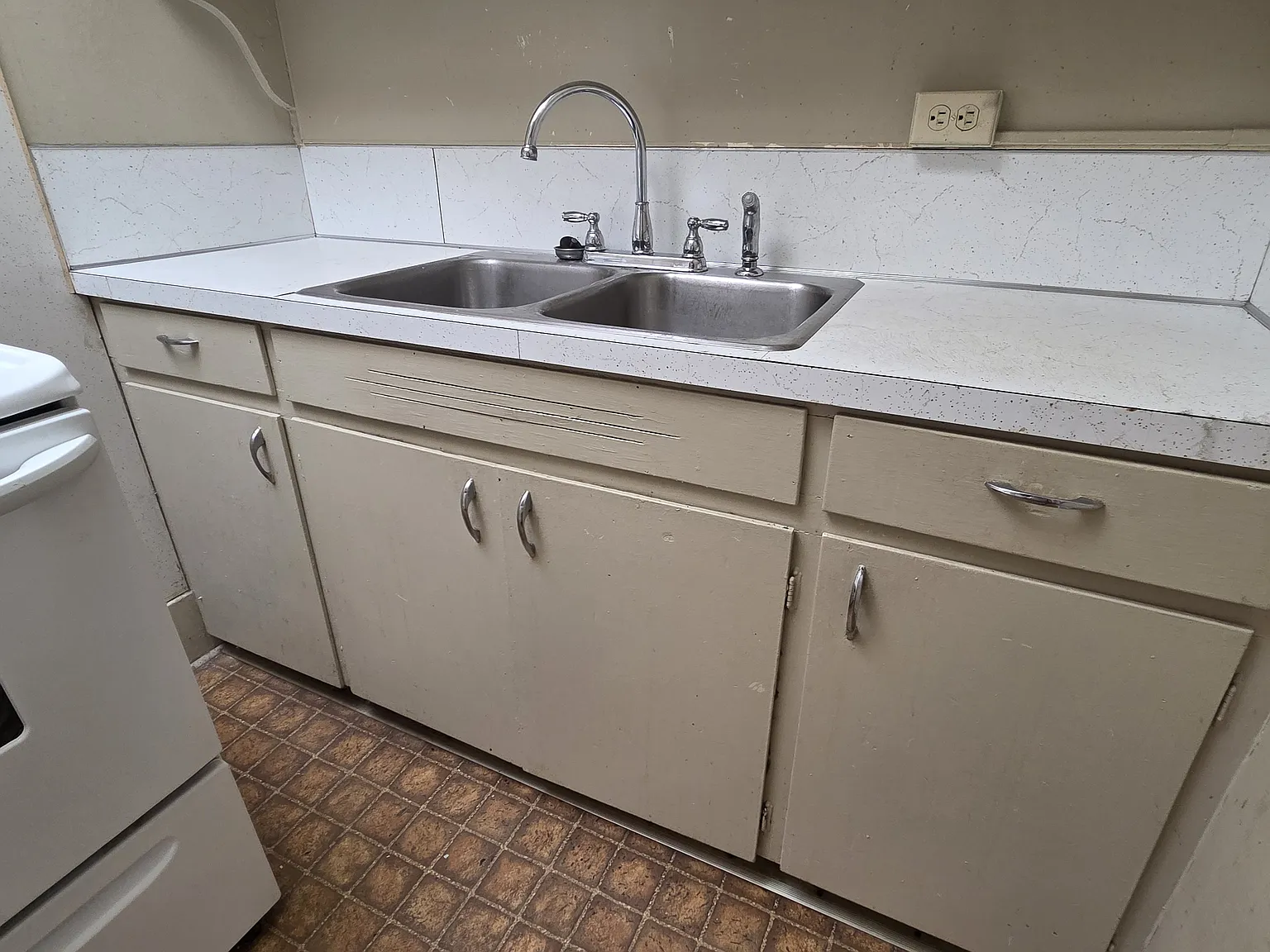 1 bed, 500 sqft, $600 — Photo 1