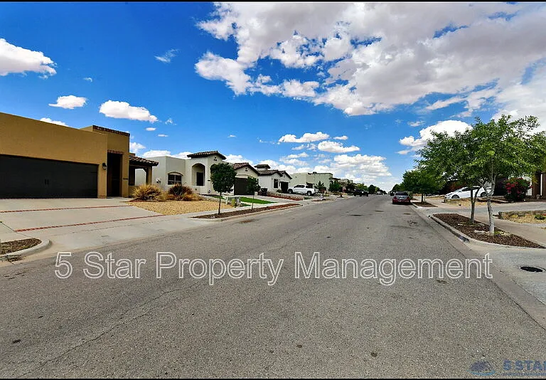 13136 Wellington Dr — Photo 41