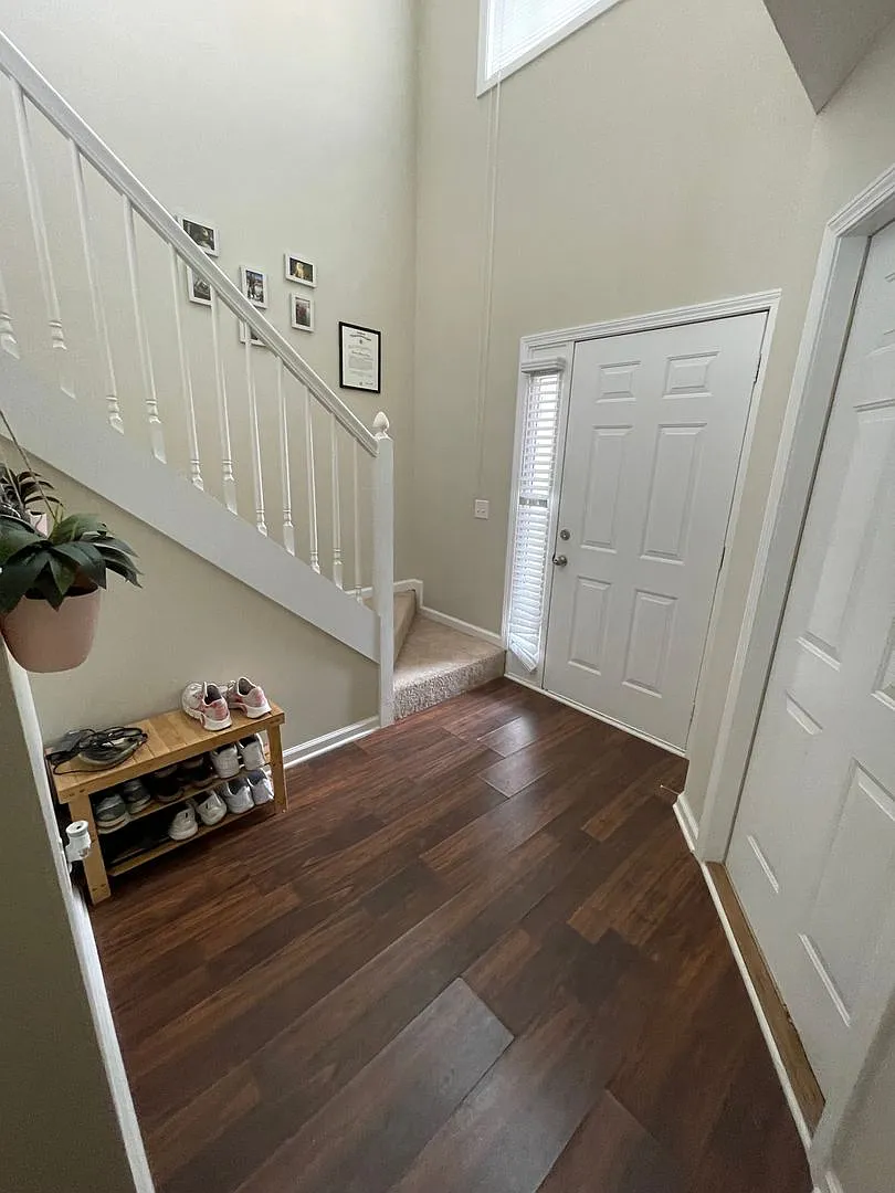 Wakefield Subdivision - Partially Furnished Unit! — Photo 2