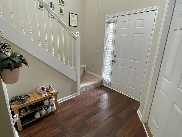 131 Concord Ave — Photo 2