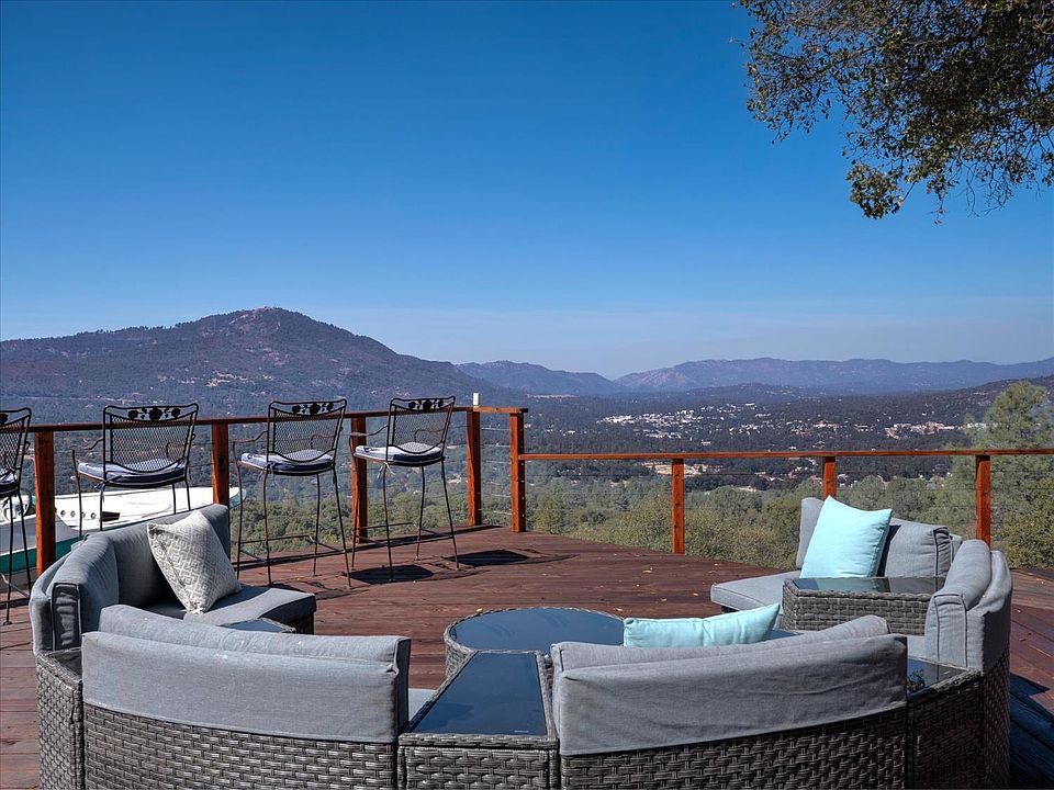 1st image of 51571 Coyote Ridge Rd