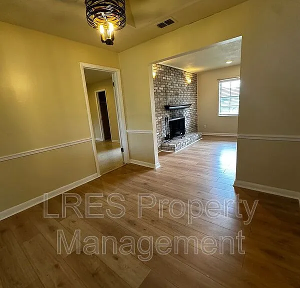 2719 Merrie Oaks Rd — Photo 4