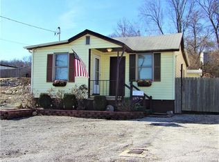 1107 Vine St, Festus, MO 63028