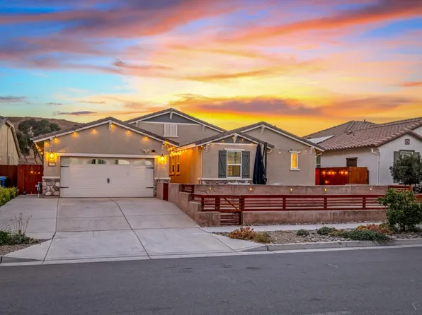 1183 3rd St, San Juan Bautista, CA 95045