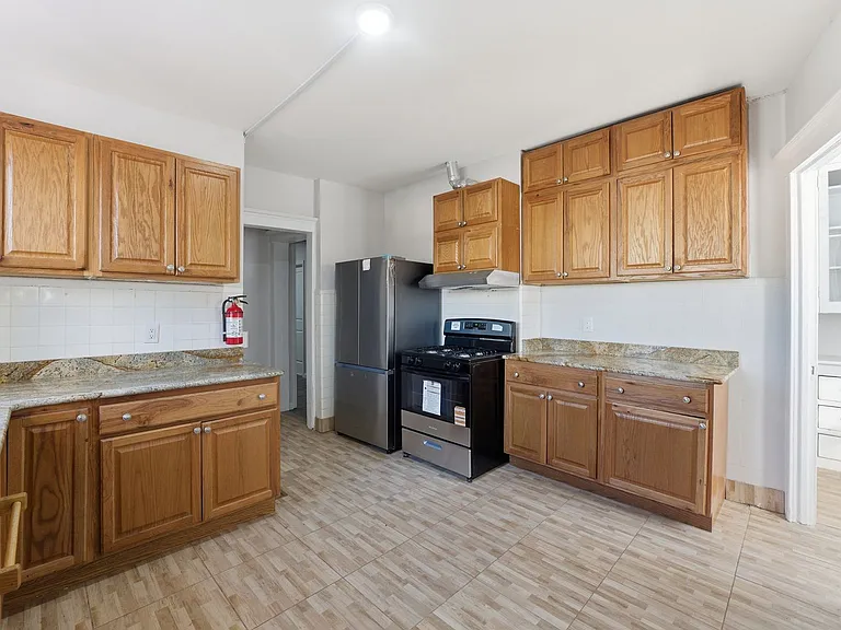 15 E Highland Ave #1 — Photo 9