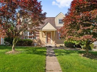 1372 Main Blvd, South Park, PA 15129