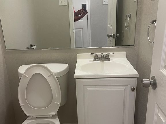 4th image of 10007 Isabelle Dr #10007
