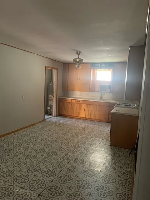 3 bed, 1650 sqft, $1,275 — Photo 3